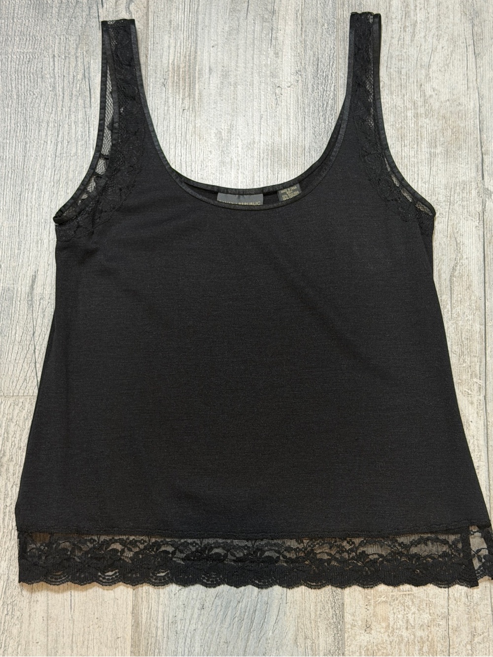 Banana Republic Minimalist Vintage Silk Lace-Trim Black Tank Top - Women’s Sz L